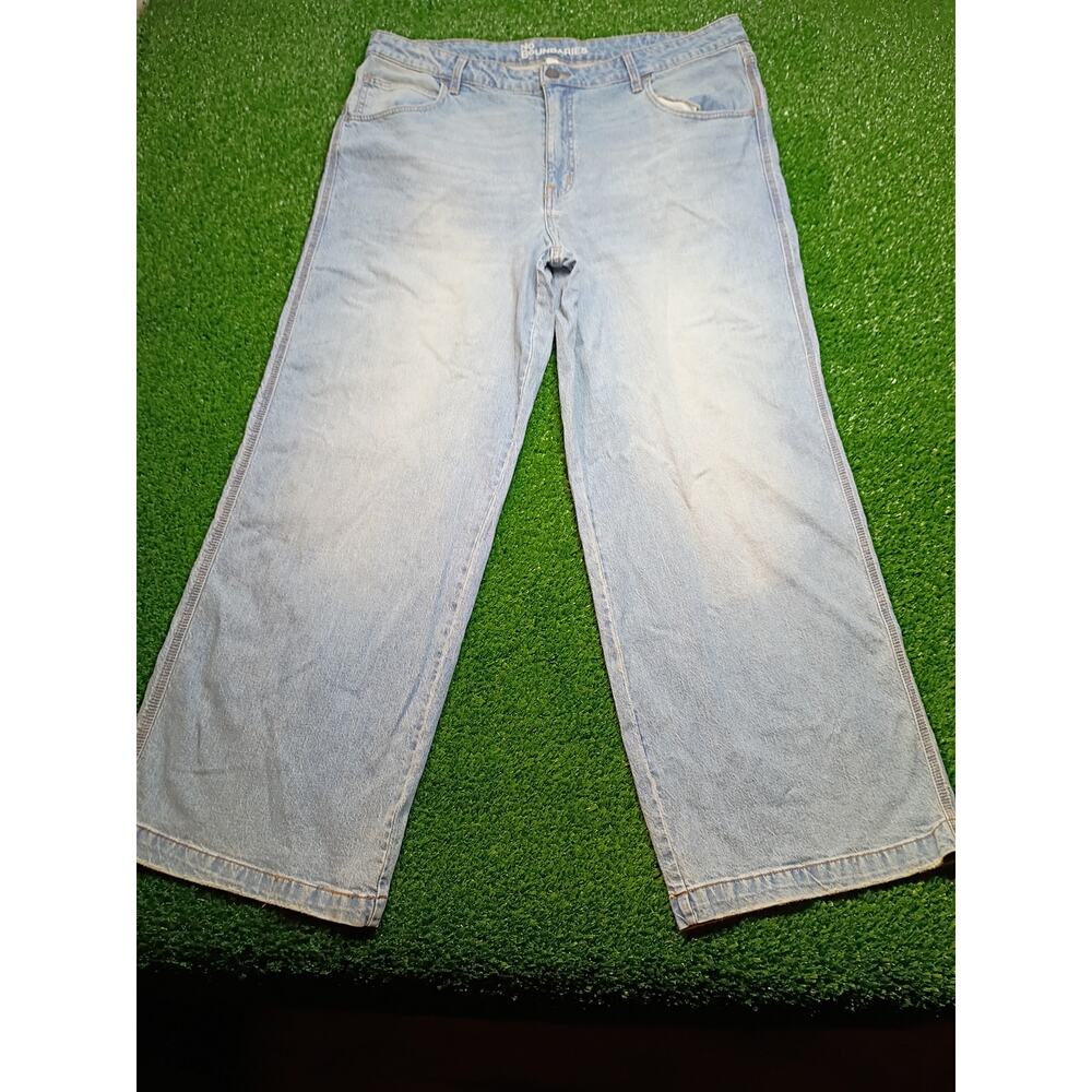 No Boundaries Light-Wash Denim Jeans - Women's Size 18, Stylish & Comfy!